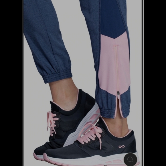 NWT Cherokee Infinity Women's Scrub Jogger Pants - Size XL - Picture 2 of 11